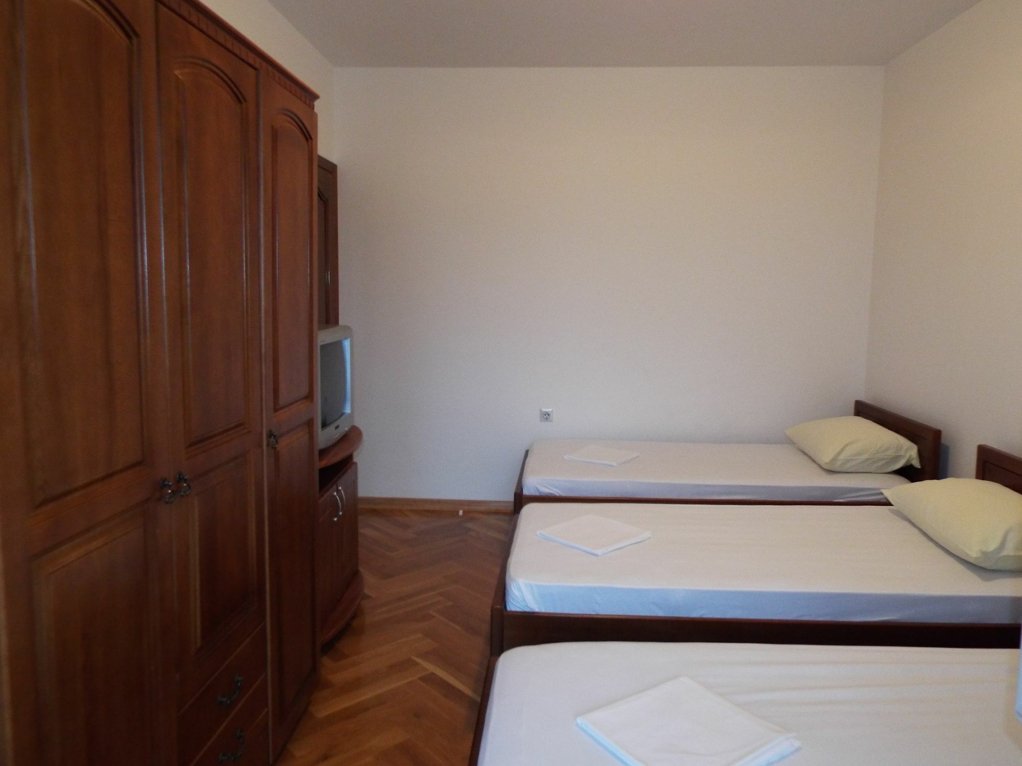 Apartments Old Olive Bar Bagian luar foto