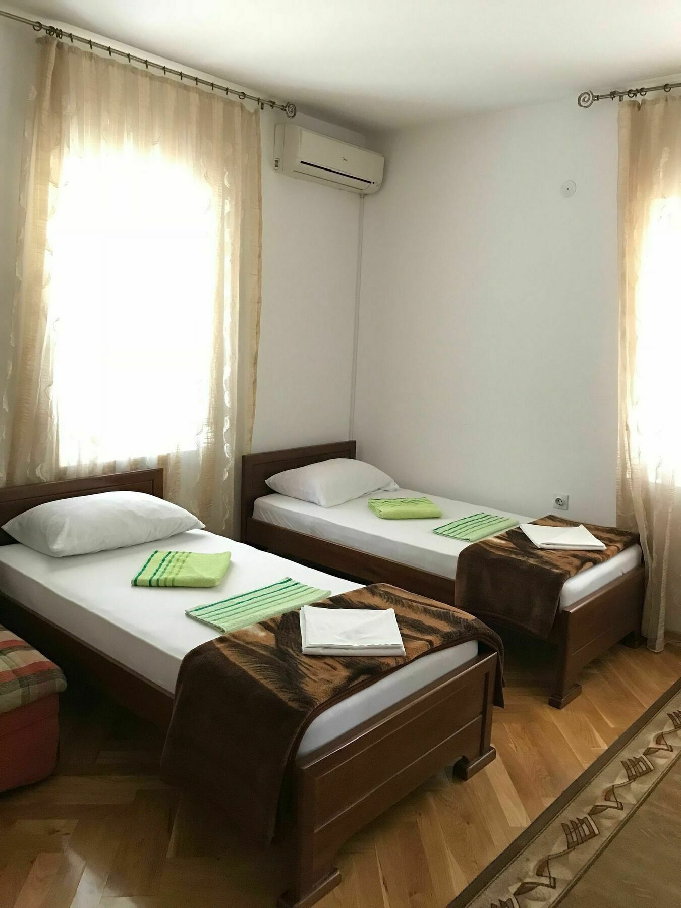 Apartments Old Olive Bar Bagian luar foto
