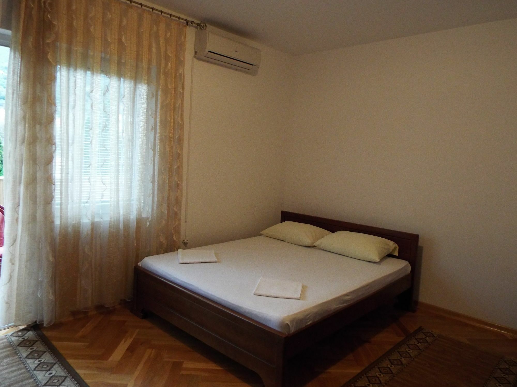 Apartments Old Olive Bar Bagian luar foto